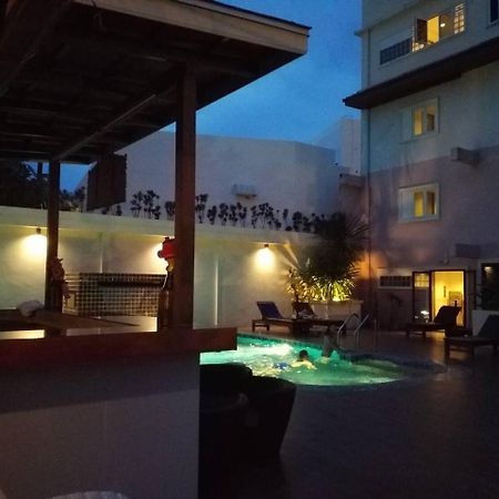 Baan Petcharat Hotel Patong Kültér fotó