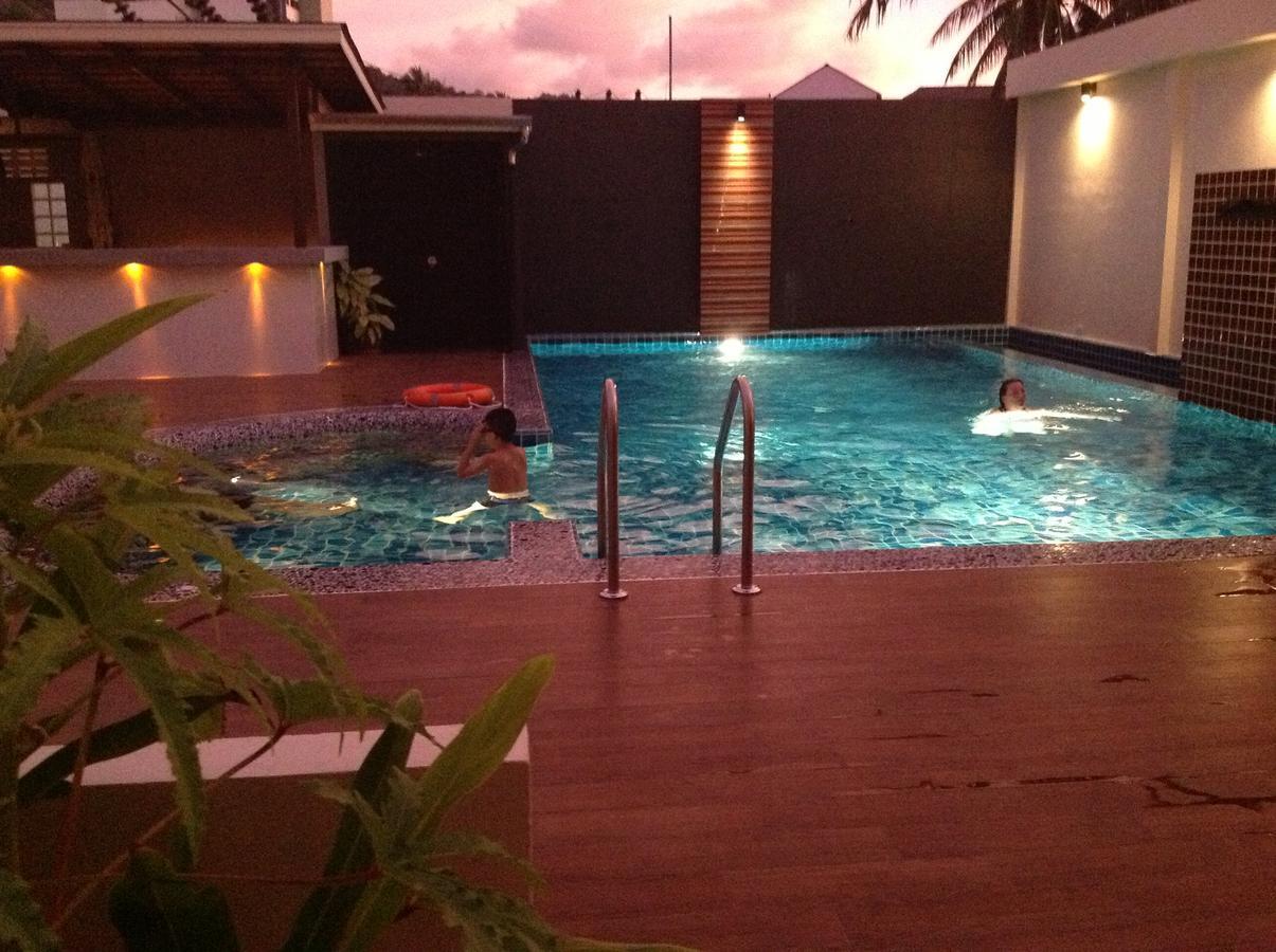 Baan Petcharat Hotel Patong Kültér fotó