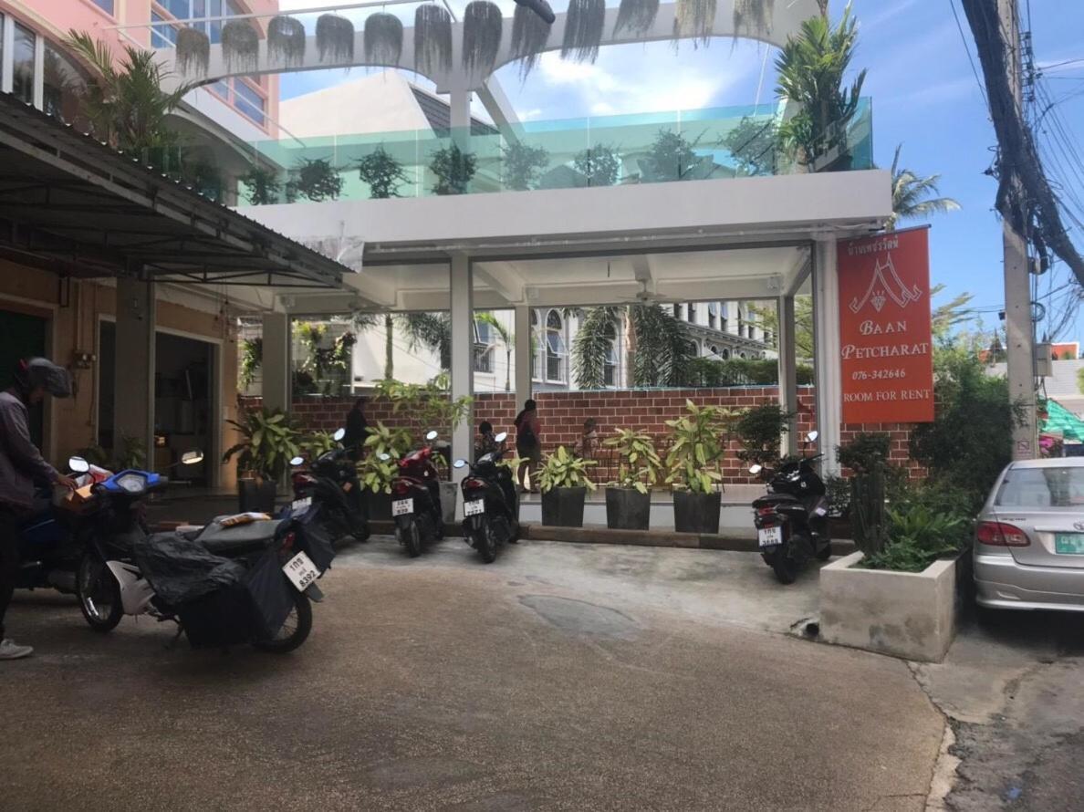 Baan Petcharat Hotel Patong Kültér fotó