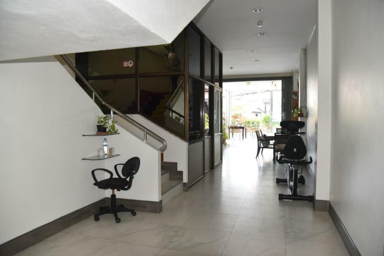 Baan Petcharat Hotel Patong Kültér fotó